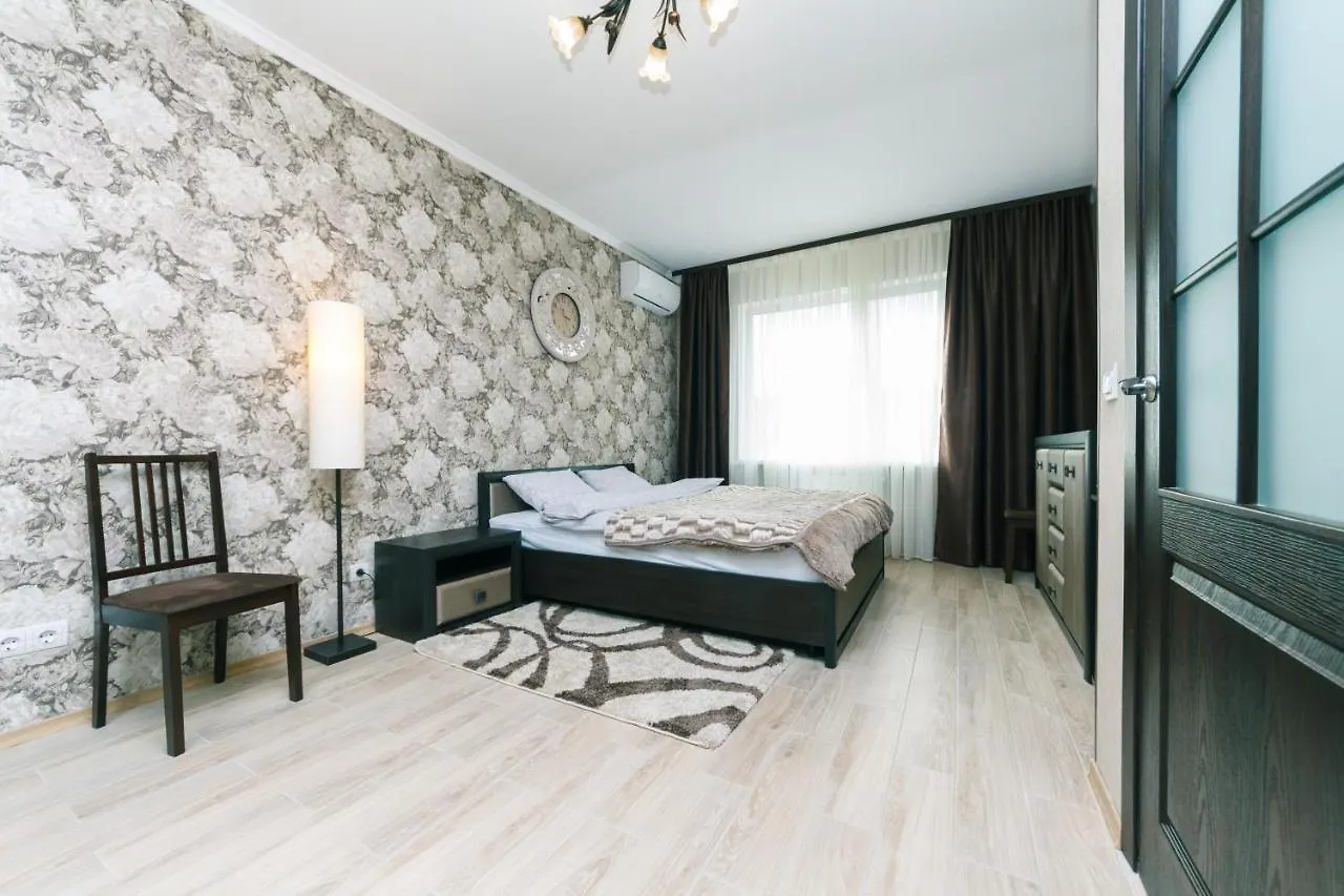 Poznyaky Apartments Patriotika Киев Украина