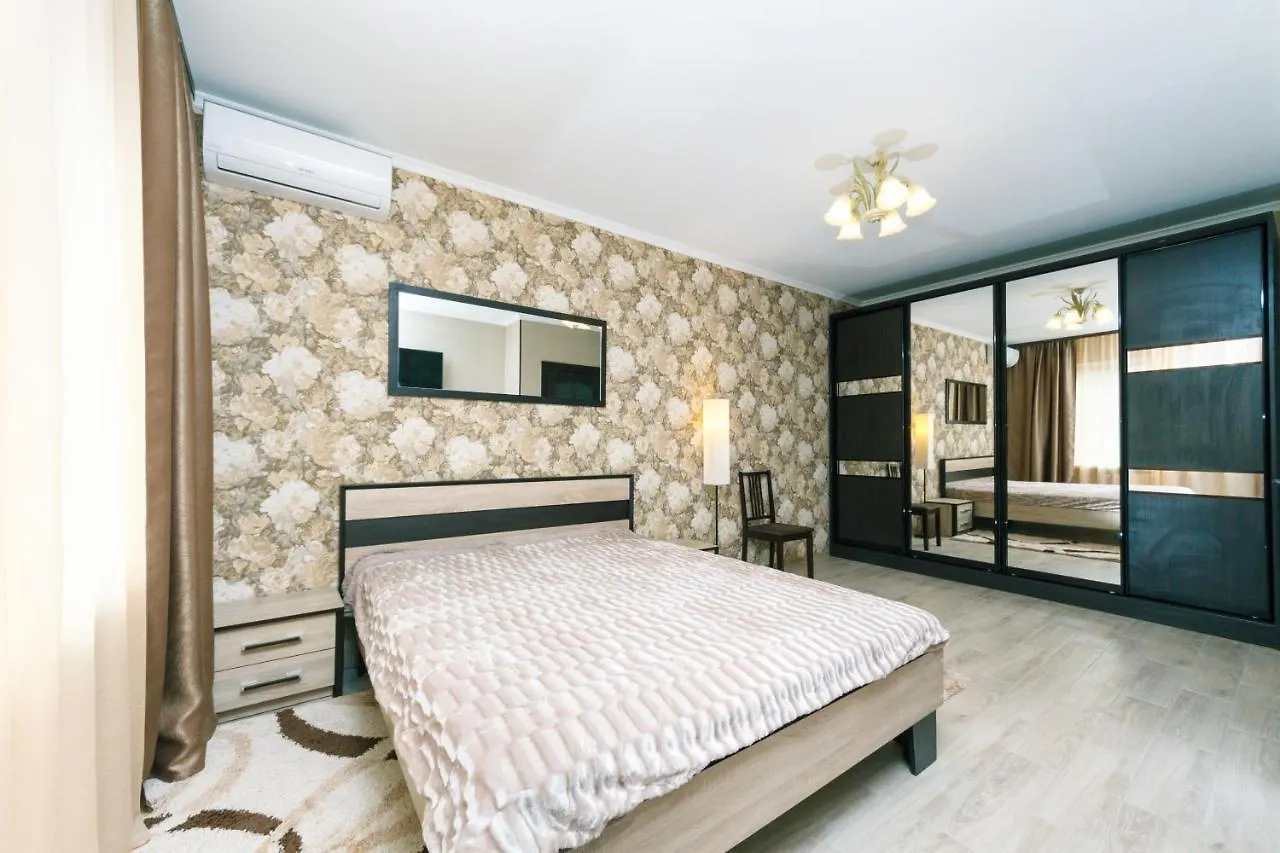 Poznyaky Apartments Patriotika Kiev