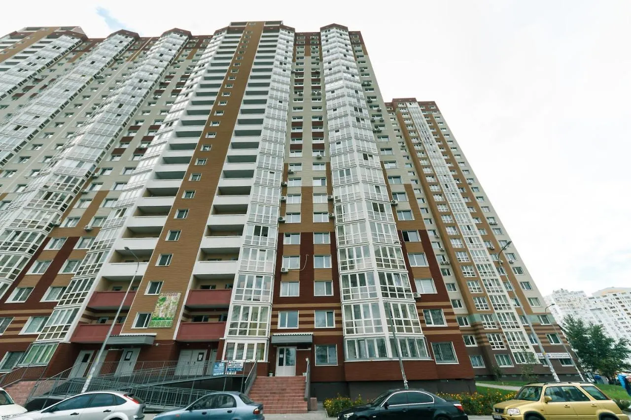 Poznyaky Apartments Patriotika Kiev