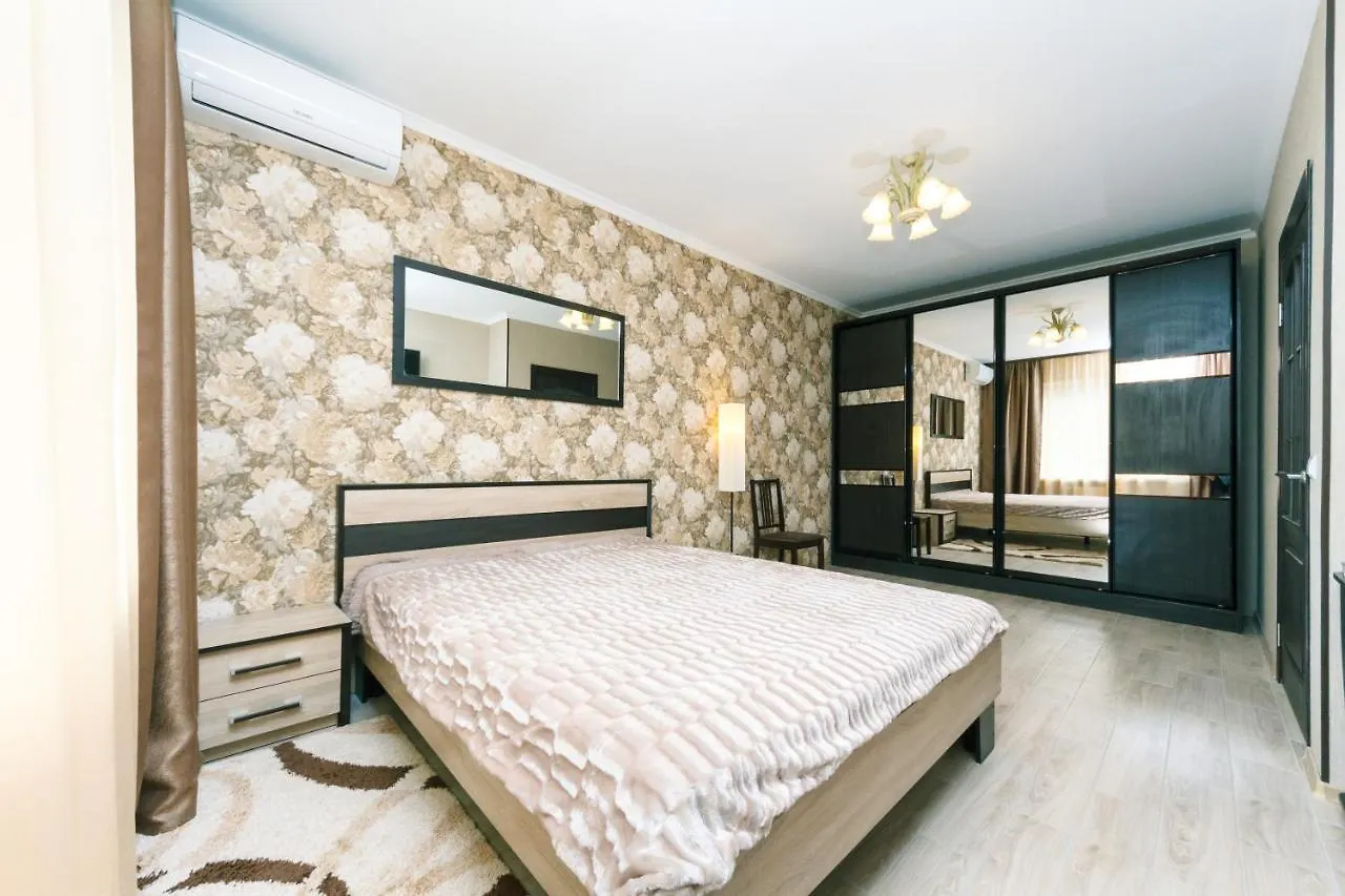 Poznyaky Apartments Patriotika Kiev